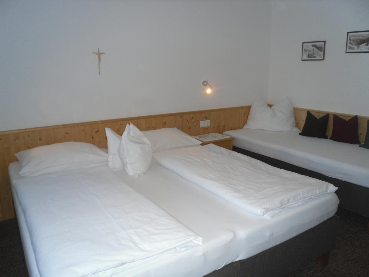 Gruenwaldhof Bed & Breakfast Tux Exterior photo